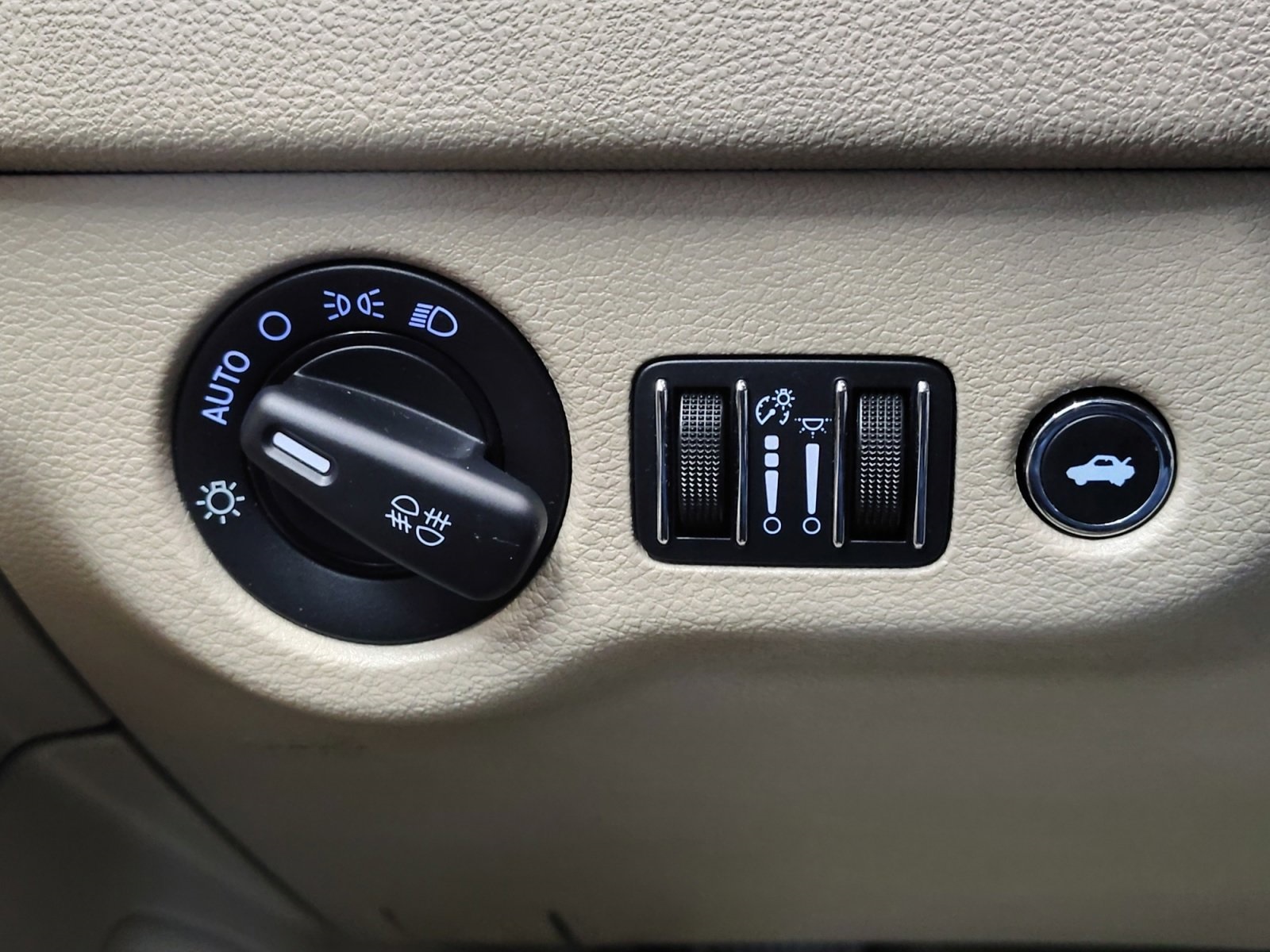 Used Car 2012 Chrysler 300  Limited For Sale Under $12,000 In San Antonio, Texas