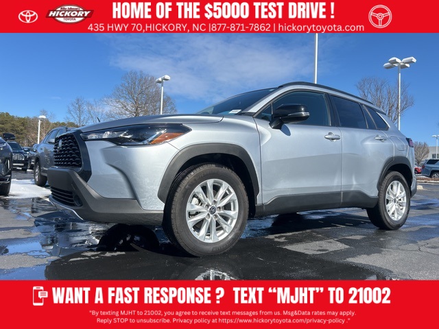 2025 Toyota Corolla Cross LE AWD