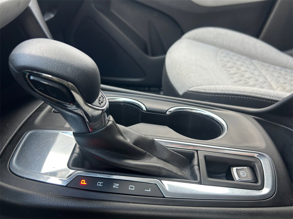 Used Car 2022 Chevrolet Equinox  Lt For Sale Under $20,000 In Floresville, Texas