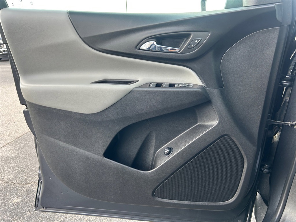 Used Car 2022 Chevrolet Equinox  Lt For Sale Under $20,000 In Floresville, Texas