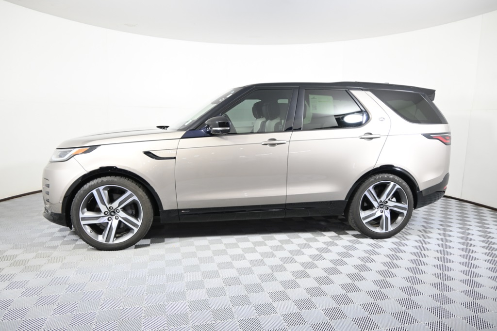 Used 2021 Land Rover Discovery HSE R Dynamic with VIN SALRM4RU8M2449258 for sale in Forest Lake, Minnesota