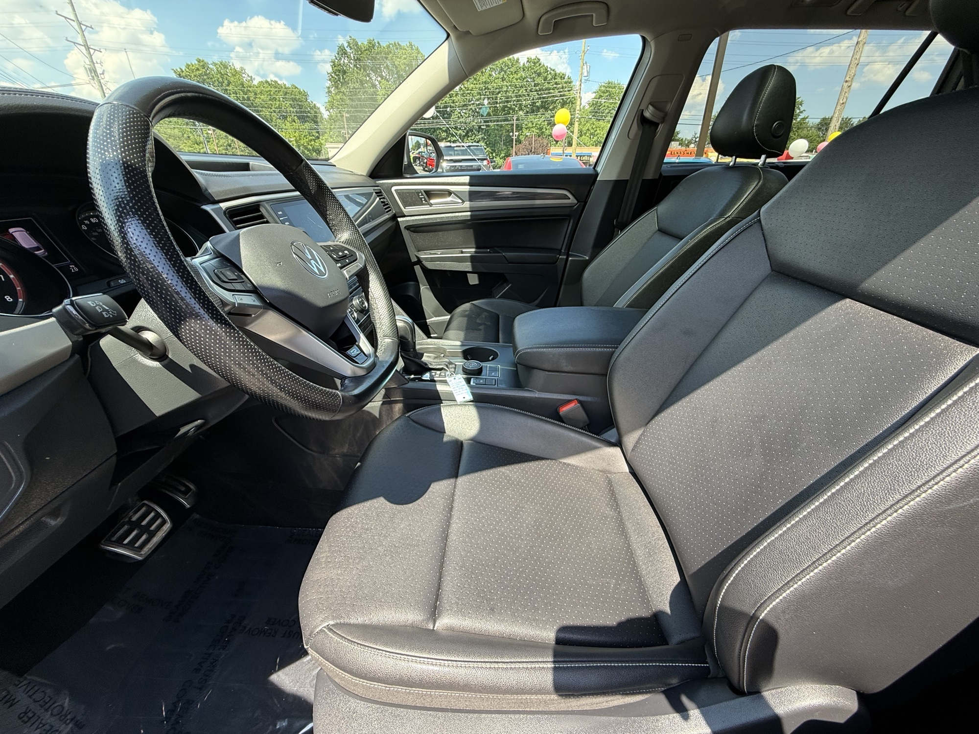 2021 Volkswagen Atlas V6 SE Technology R-Line photo 10