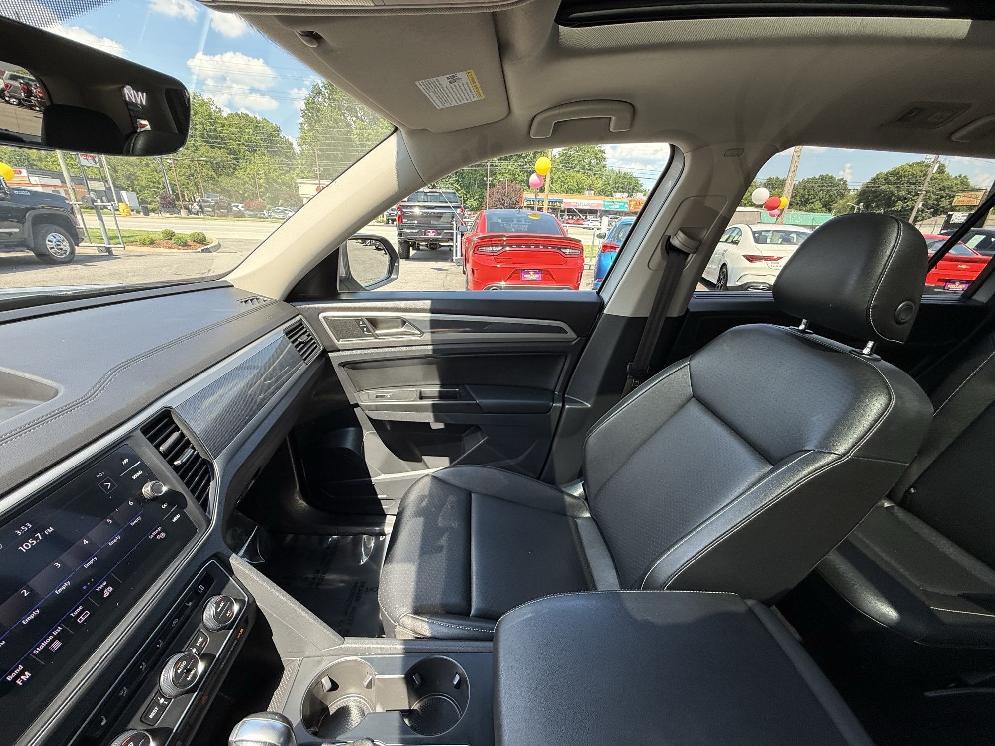 2021 Volkswagen Atlas V6 SE Technology R-Line photo 14