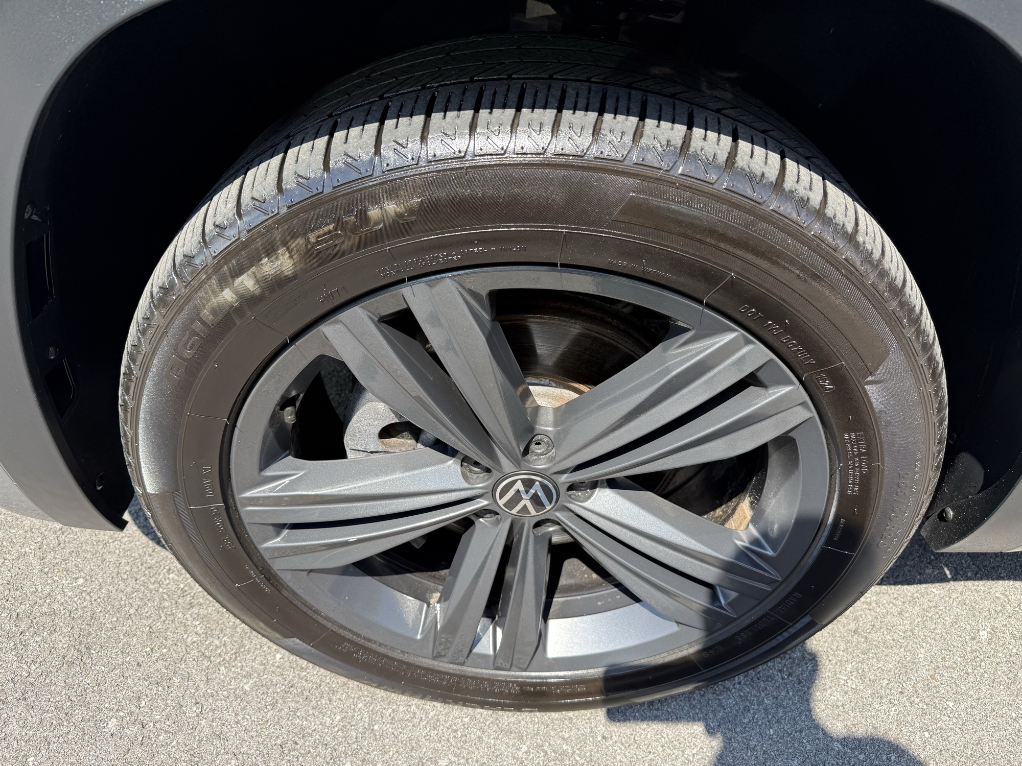 2021 Volkswagen Atlas V6 SE Technology R-Line photo 4