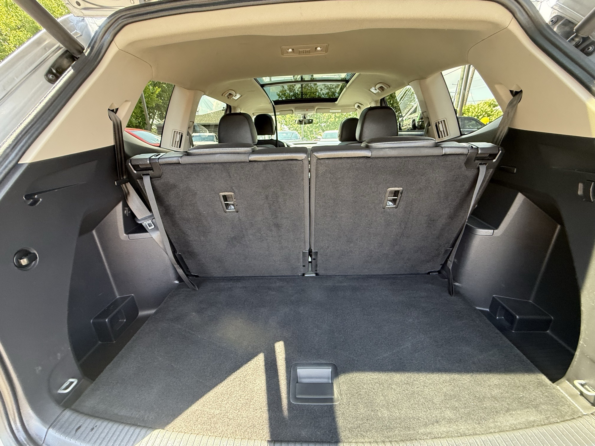 2021 Volkswagen Atlas V6 SE Technology R-Line photo 5