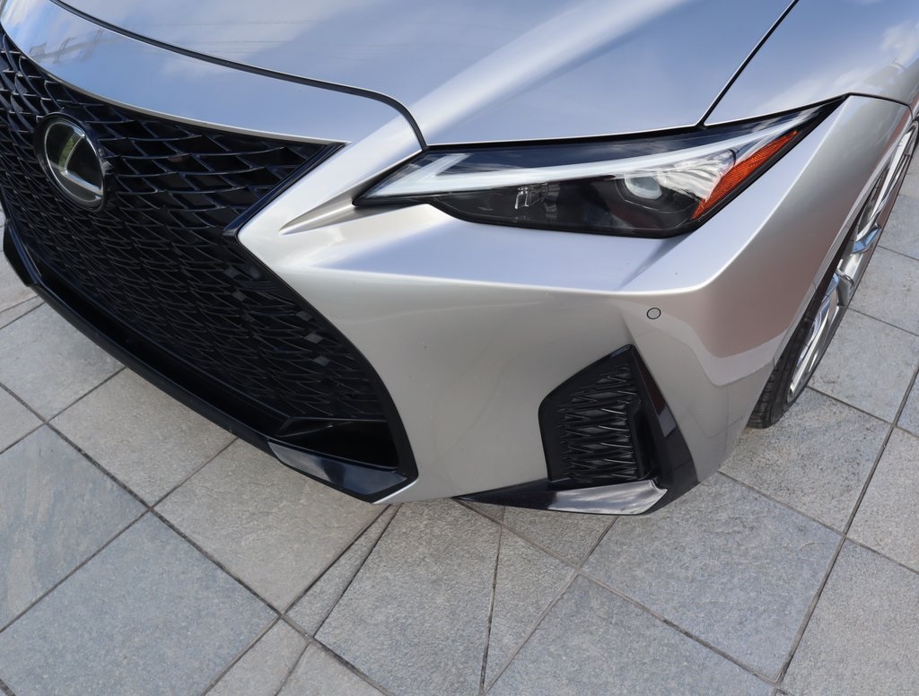 Thumbnail: 2022 Lexus IS - 13
