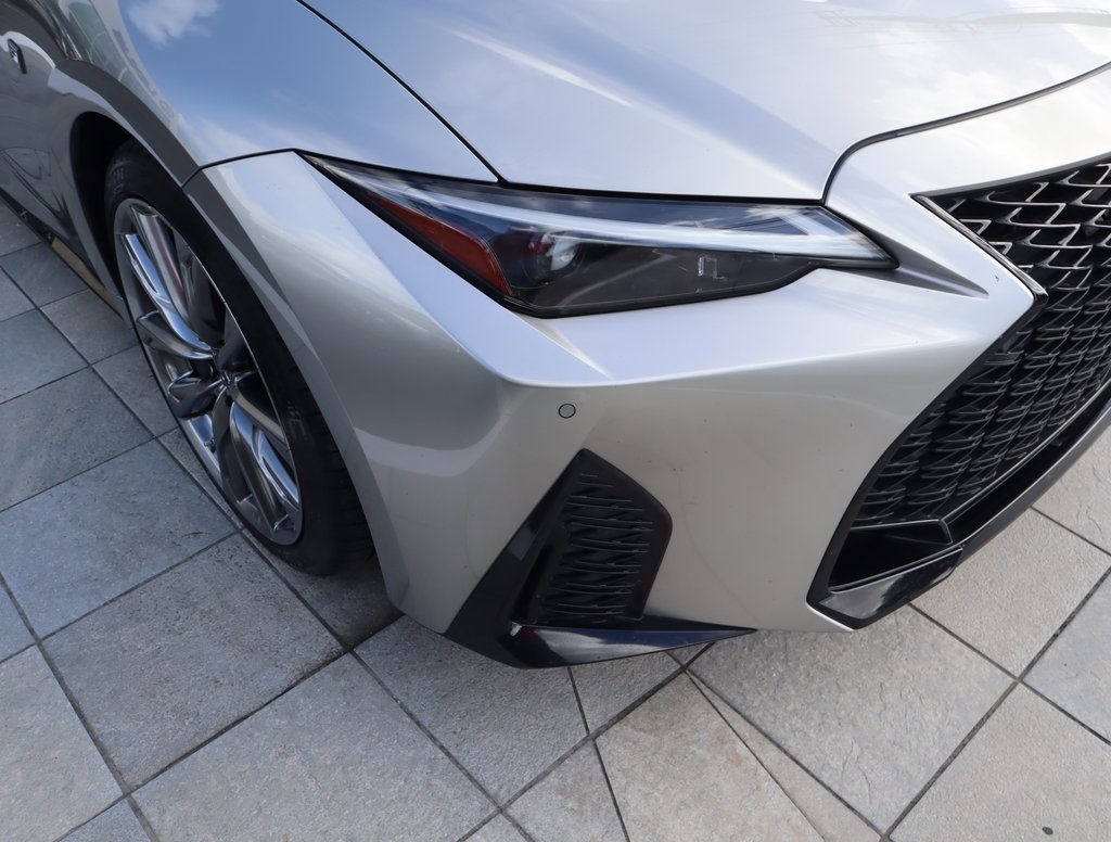 Thumbnail: 2022 Lexus IS - 14