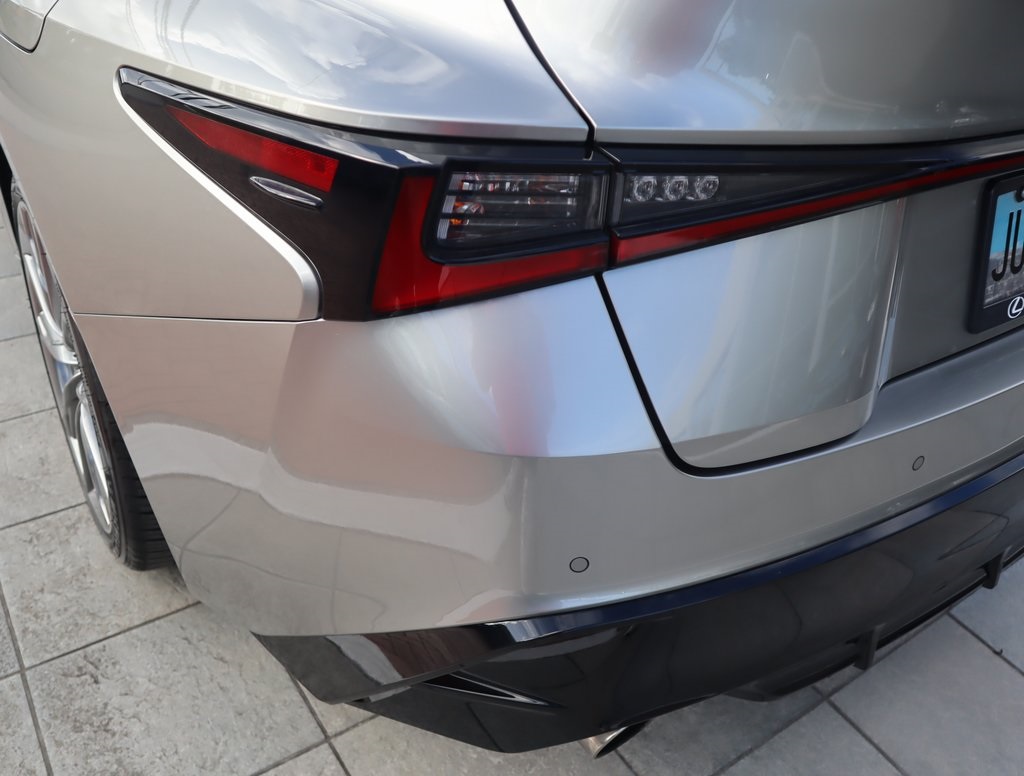 Thumbnail: 2022 Lexus IS - 17