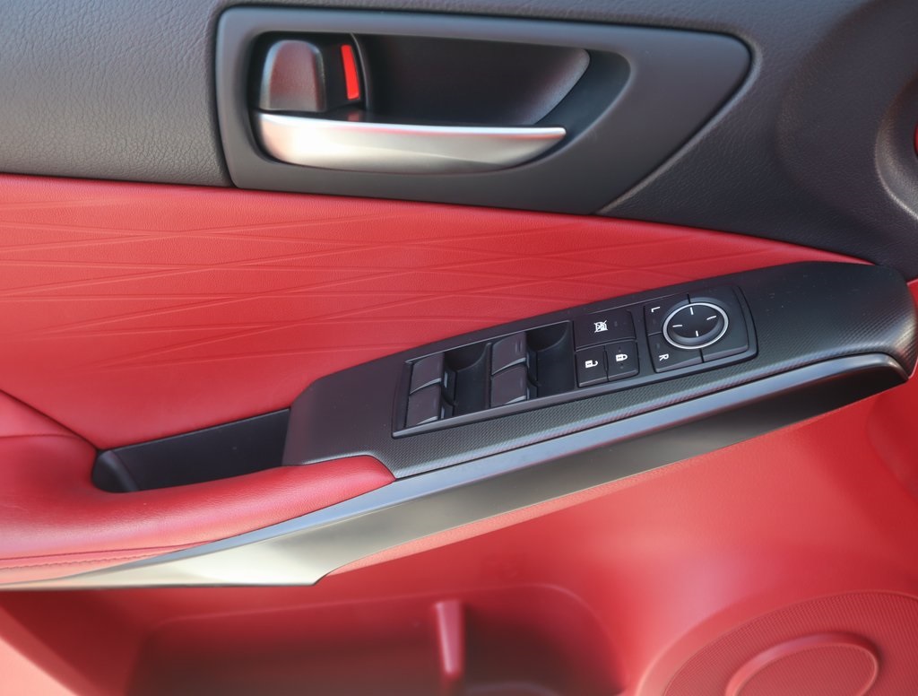 Thumbnail: 2022 Lexus IS - 21