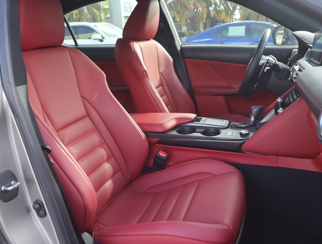 Thumbnail: 2022 Lexus IS - 24