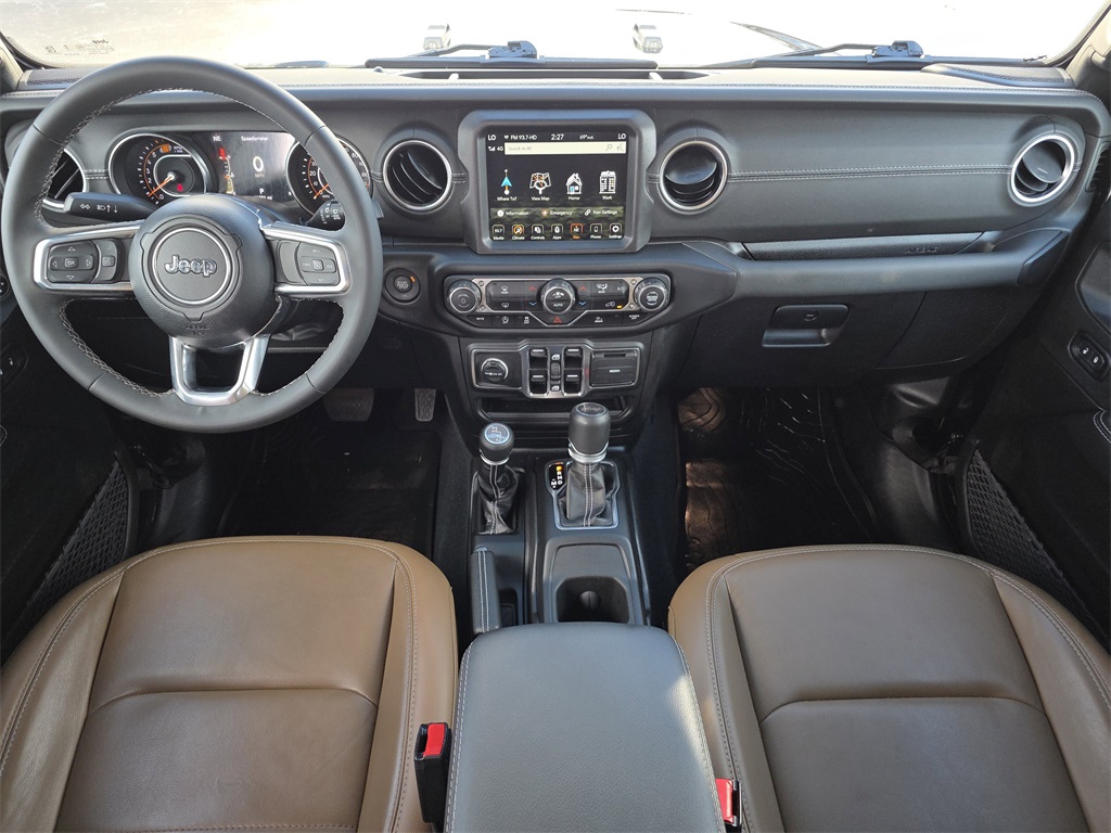 2023 Jeep Wrangler Sahara - 10