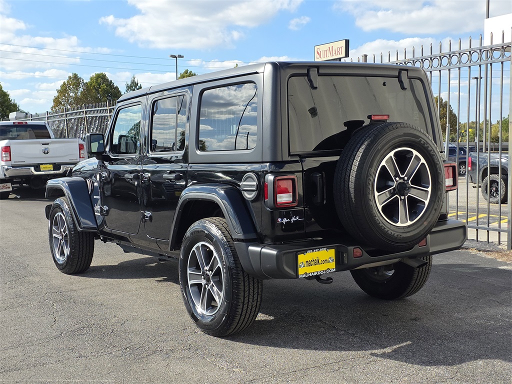 2023 Jeep Wrangler Sahara - 5