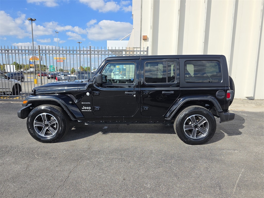 2023 Jeep Wrangler Sahara - 6
