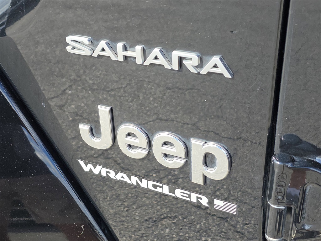 2023 Jeep Wrangler Sahara - 8