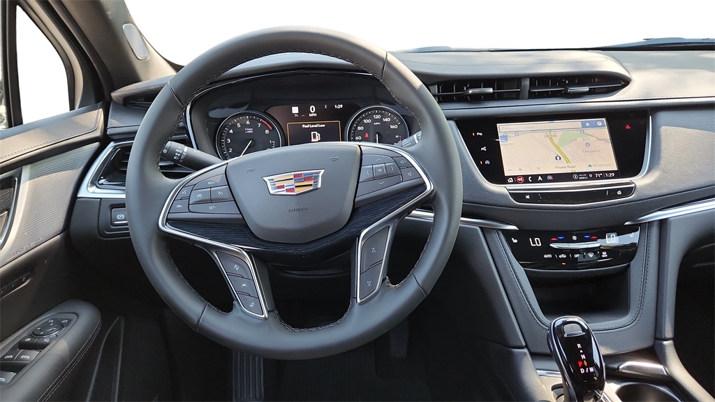 2025 Cadillac XT5