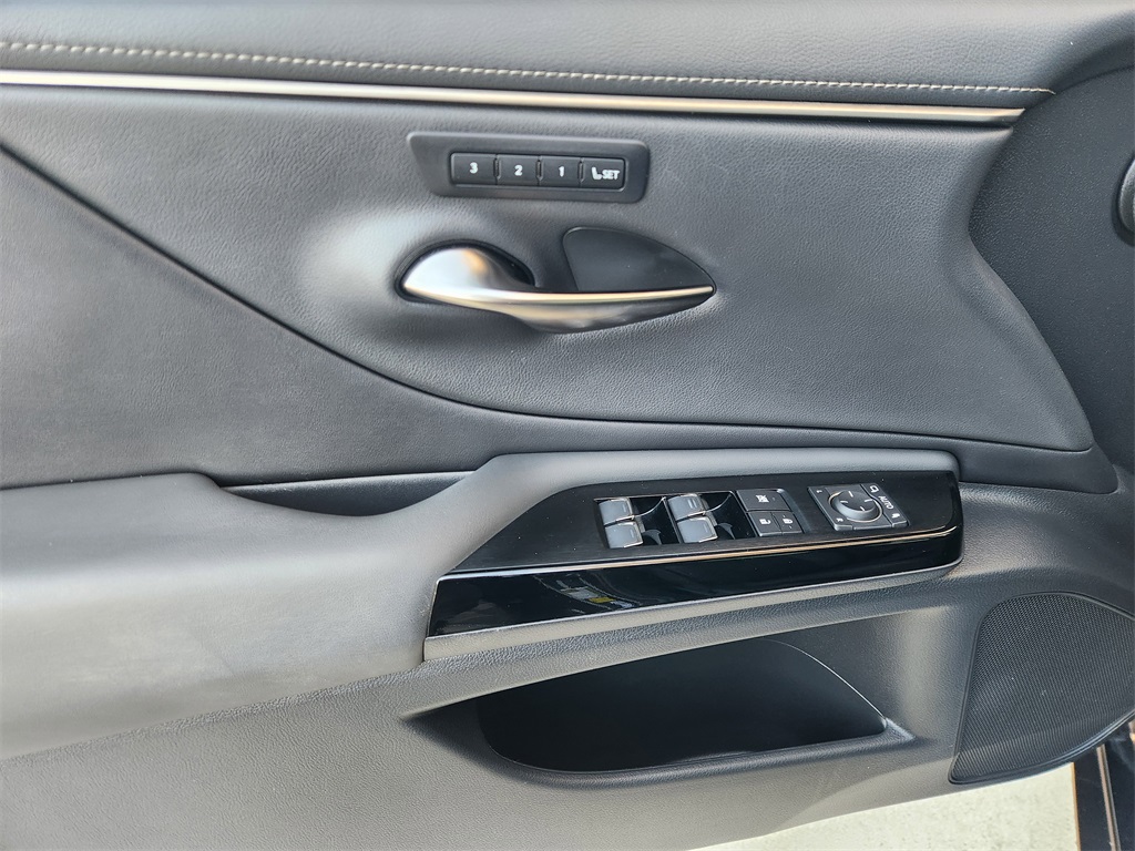 2022 Lexus ES 350 Gray at Ultimate Motorsports