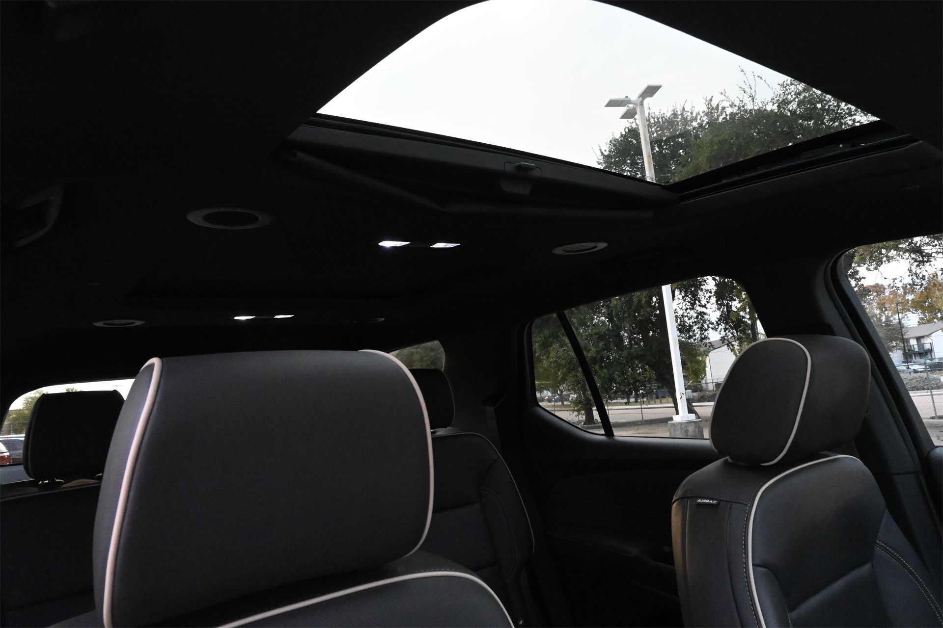 2022 Chevrolet Traverse Premier White at Bayshore Chrysler Jeep Dodge Ram