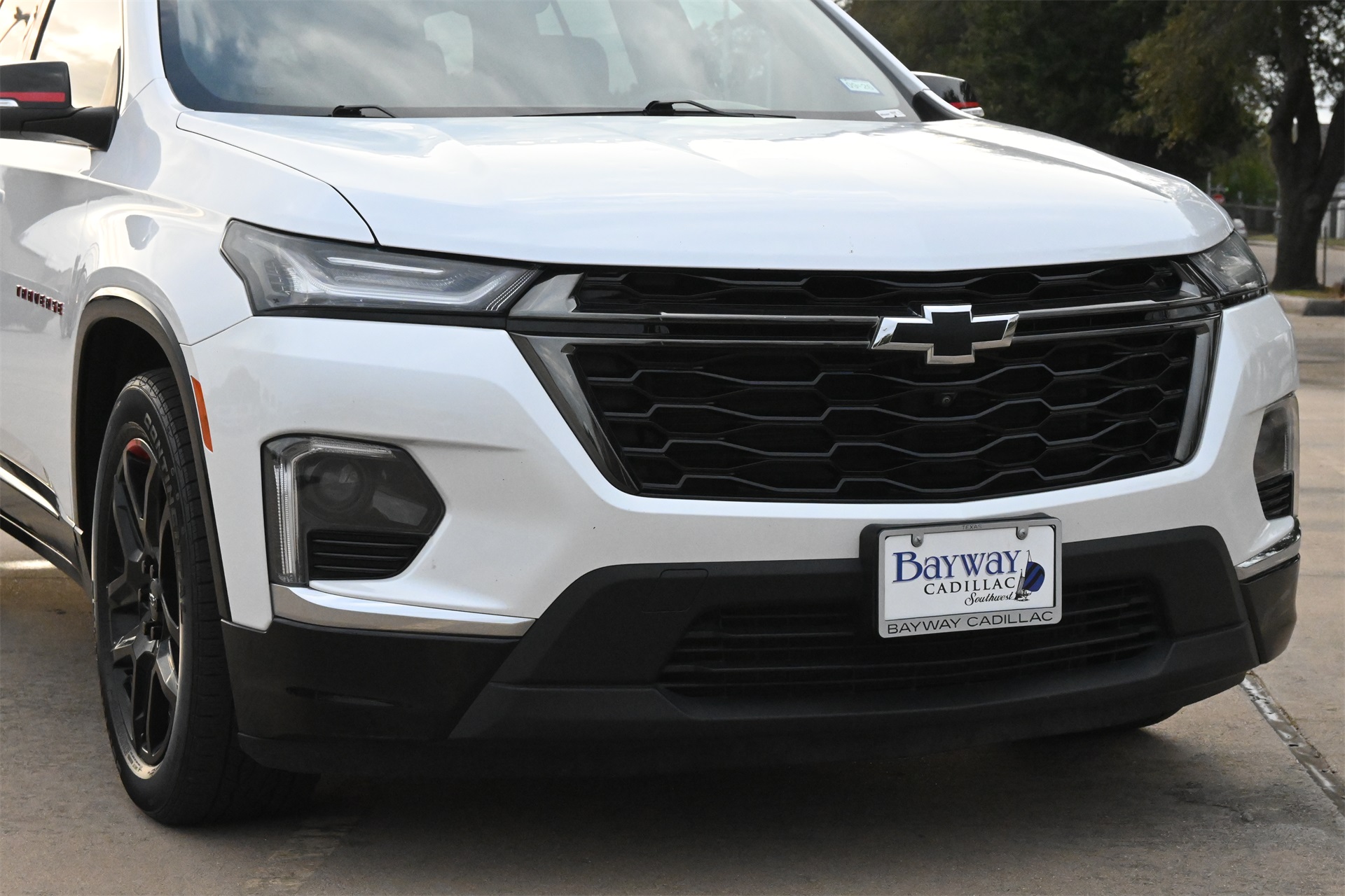2022 Chevrolet Traverse Premier White at Bayshore Chrysler Jeep Dodge Ram