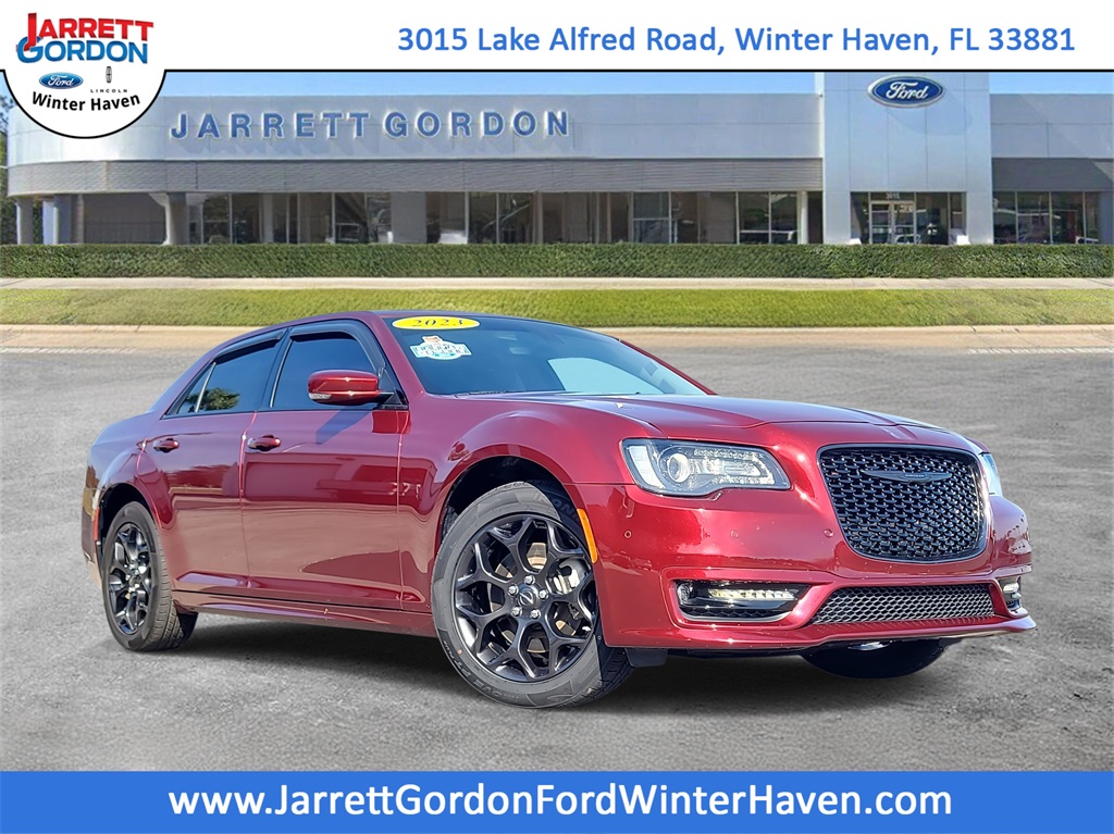 2023 Chrysler 300 Touring L AWD