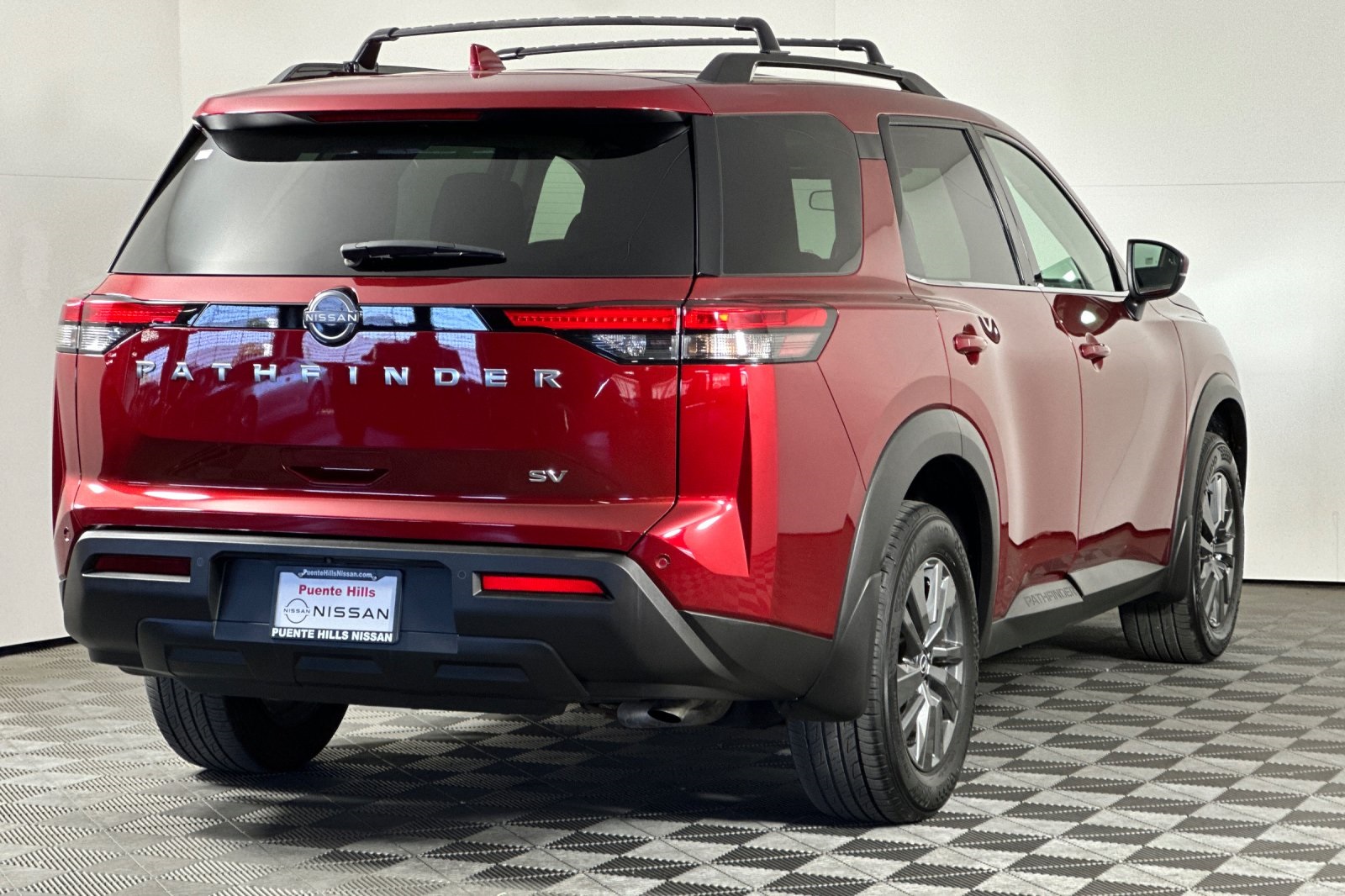 2024 Nissan Pathfinder SV photo 3