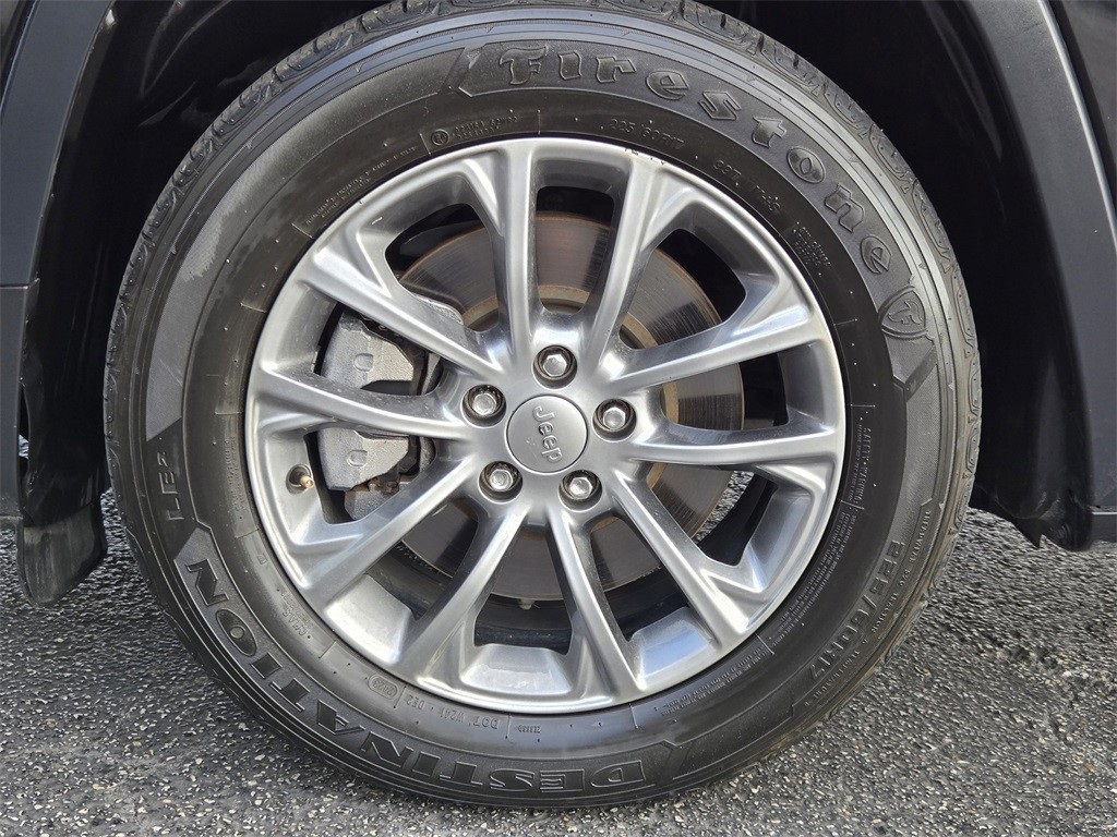 2021 Jeep Cherokee Latitude Lux - 9