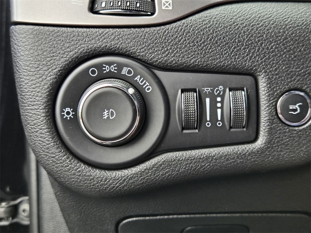 2021 Jeep Cherokee Latitude Lux Black at Martin Chrysler Dodge Jeep Ram