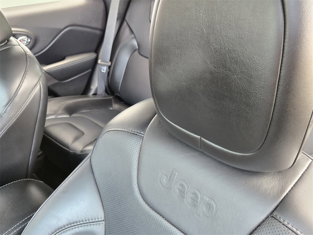 2021 Jeep Cherokee Latitude Lux Black at Martin Chrysler Dodge Jeep Ram