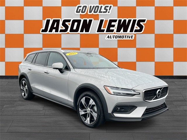 2025 Volvo V60 Cross Country B5 Plus AWD