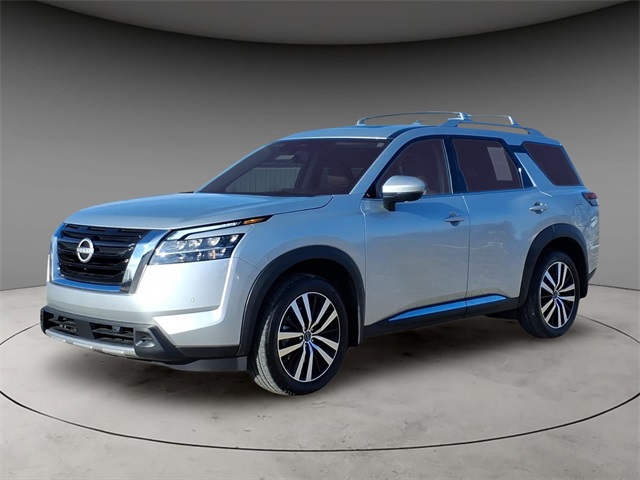 2024 Nissan Pathfinder Platinum FWD