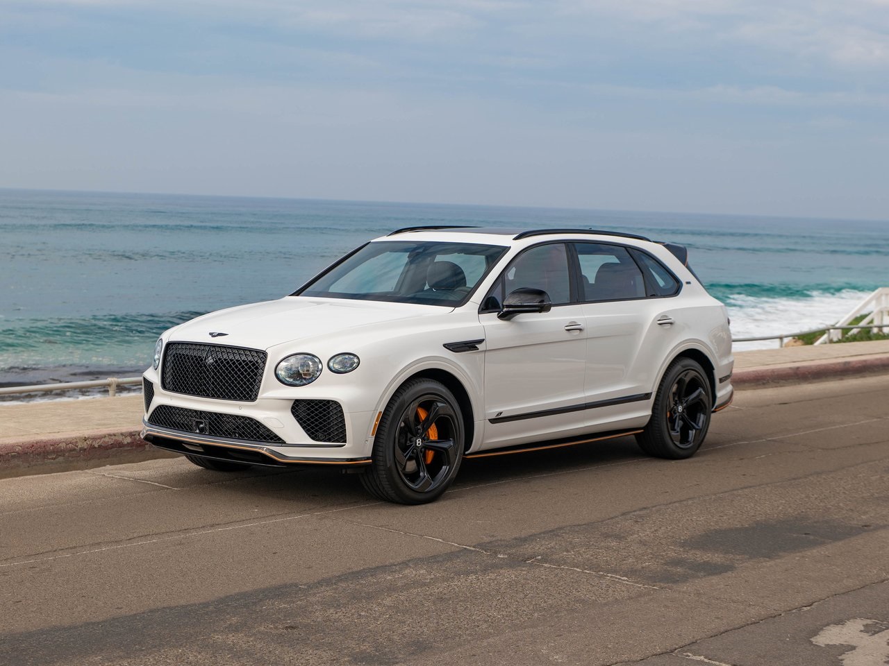 2025 Bentley Bentayga Black Edition