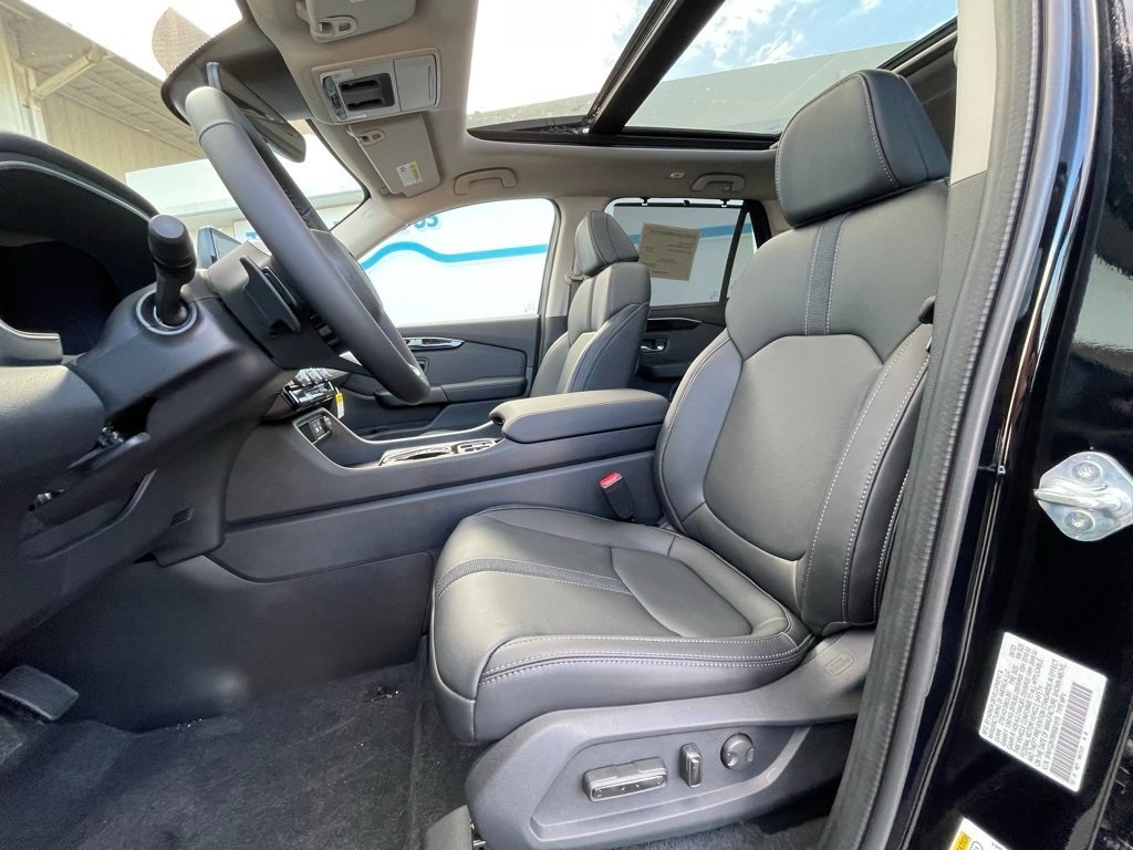 Thumbnail: 2025 Honda Pilot - 7