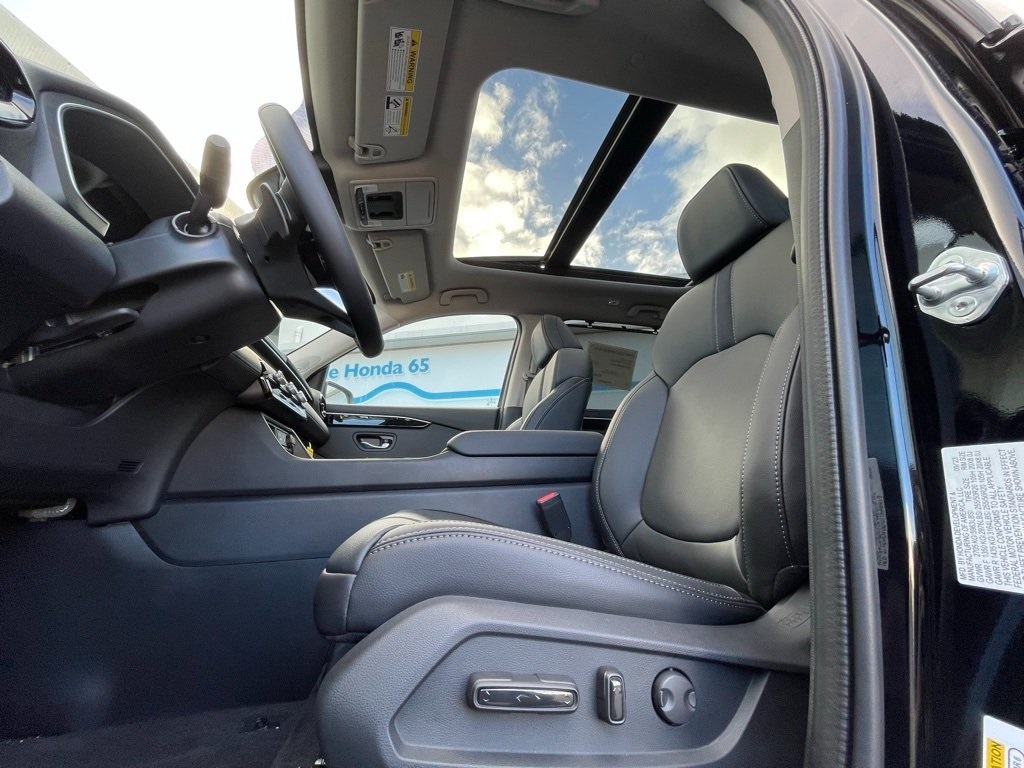 Thumbnail: 2025 Honda Pilot - 8