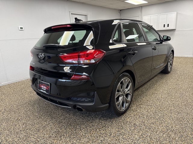 2019 Hyundai Elantra GT N Line photo 3