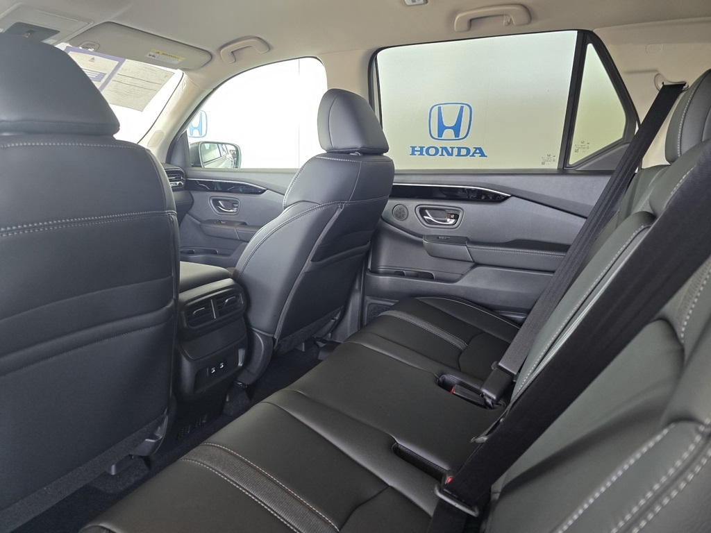 Thumbnail: 2026 Honda Passport - 17