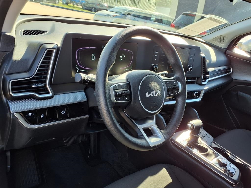 2025 Kia Sportage LX - 10