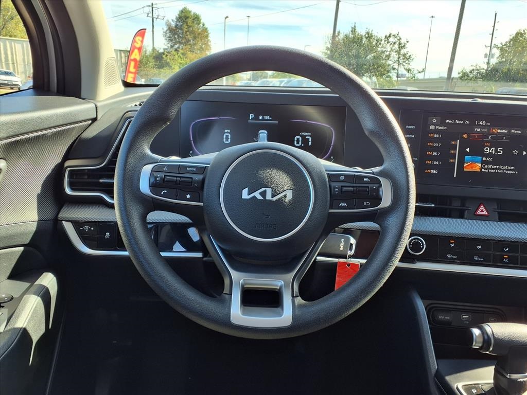 2025 Kia Sportage LX - 11