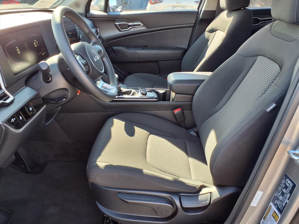 2025 Kia Sportage LX - 5