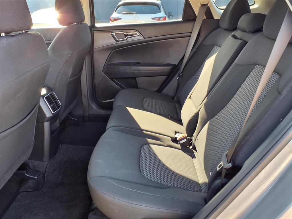 2025 Kia Sportage LX - 7