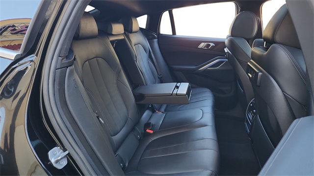 2022 BMW X6