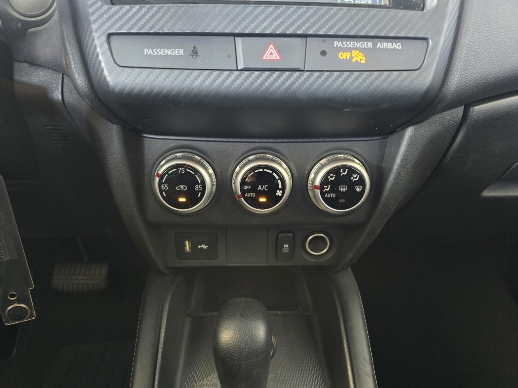 Thumbnail: 2024 Mitsubishi Outlander Sport - 11