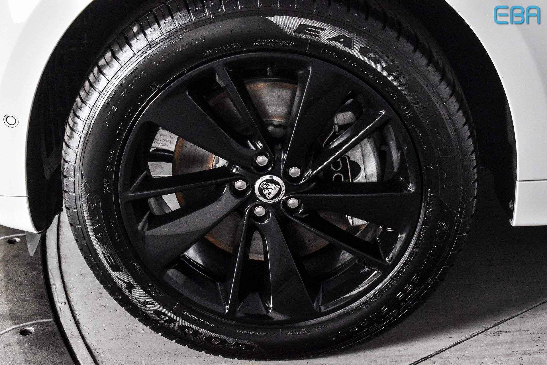 2024 Jaguar F-PACE P400 R-Dynamic S photo 10