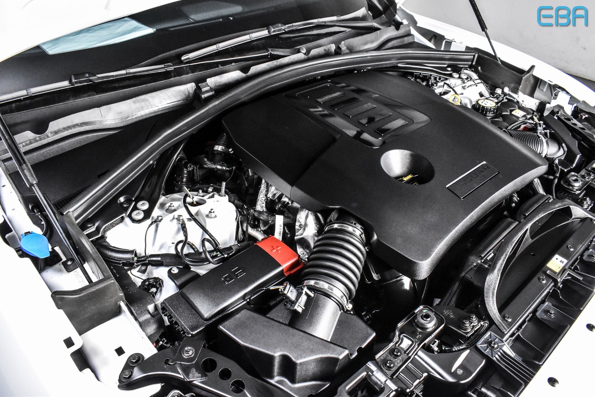 2024 Jaguar F-PACE P400 R-Dynamic S photo 12