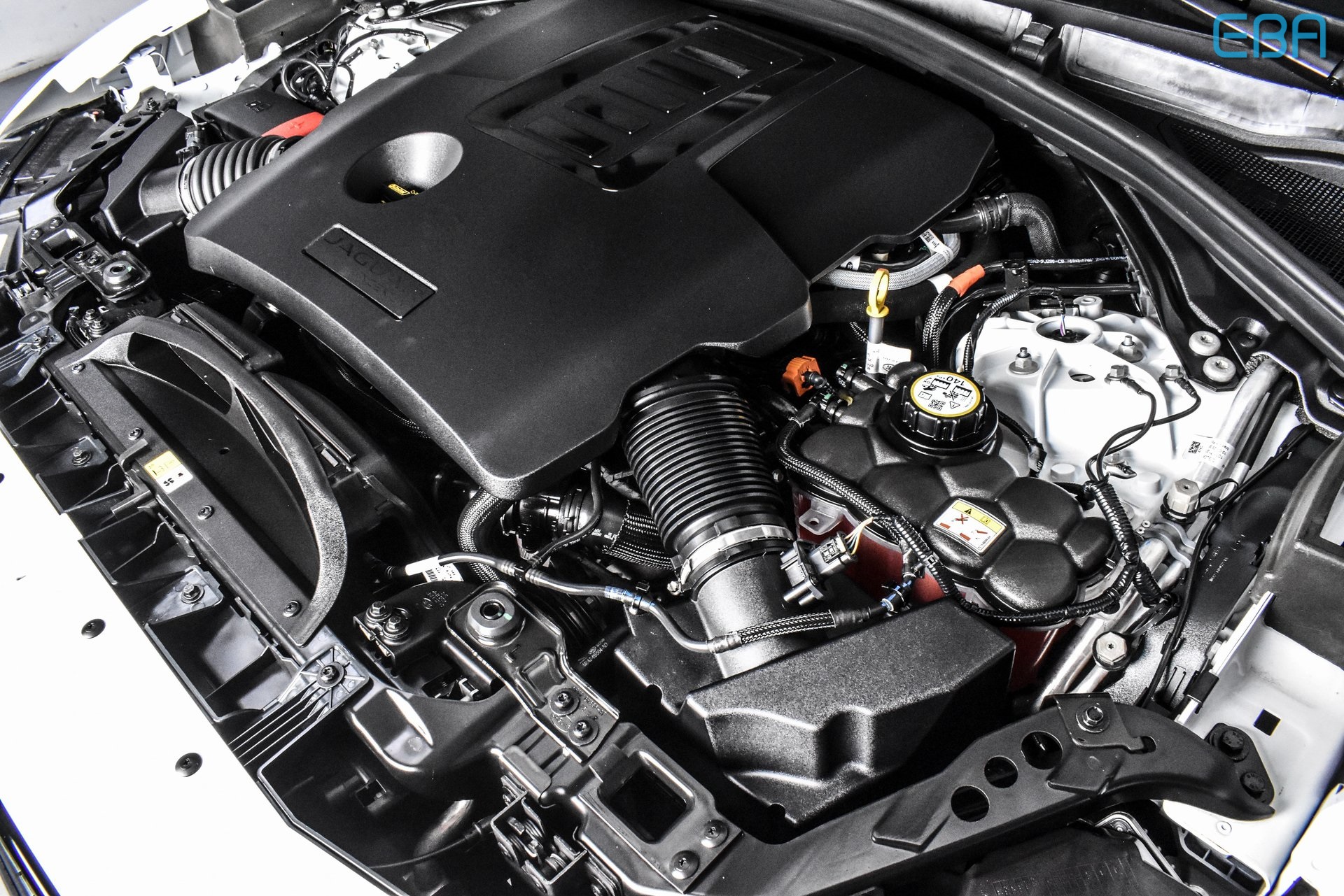 2024 Jaguar F-PACE P400 R-Dynamic S photo 13