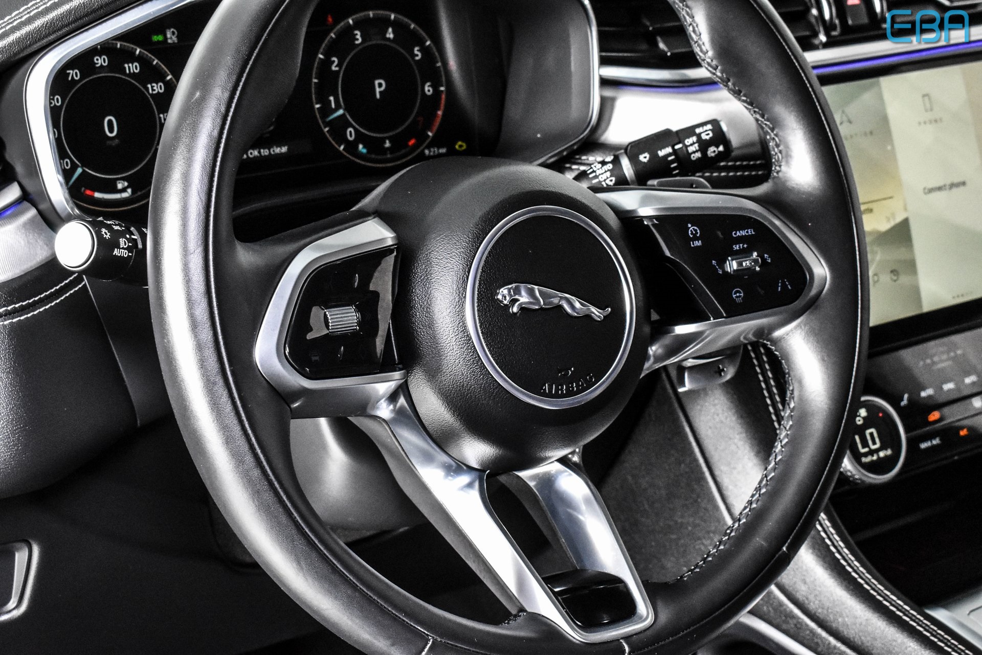 2024 Jaguar F-PACE P400 R-Dynamic S photo 17