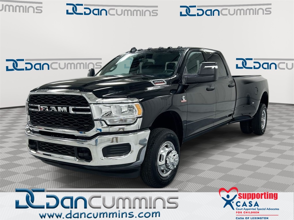 2024 RAM 3500 Tradesman Crew Cab LB DRW 4WD