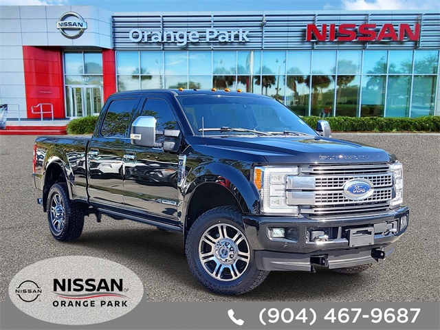 2017 Ford F-350 Super Duty Platinum Crew Cab 4WD