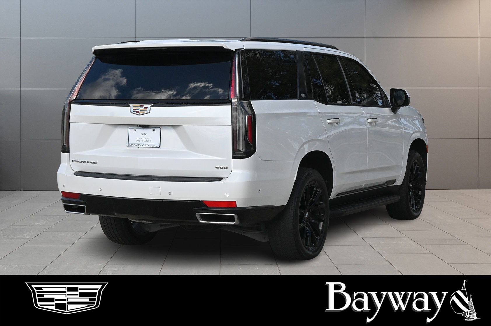 2021 Cadillac Escalade Premium Luxury Platinum White at Autostrade