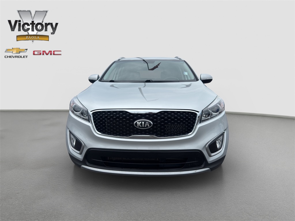 Used 2017 Kia Sorento EX with VIN 5XYPH4A17HG190116 for sale in Kansas City