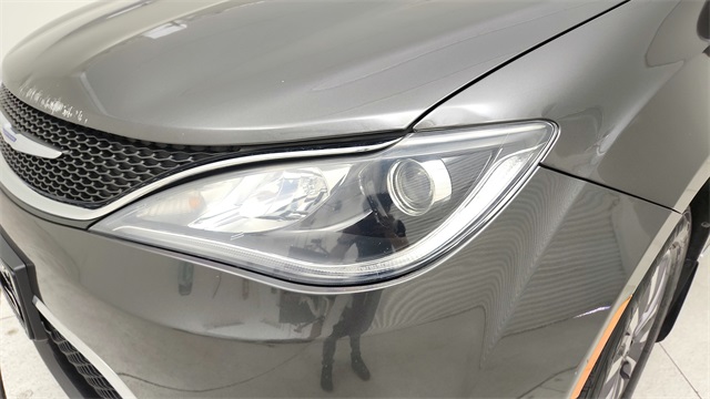 2019 Chrysler Pacifica Touring L Plus Gray at Durrett Motor Company