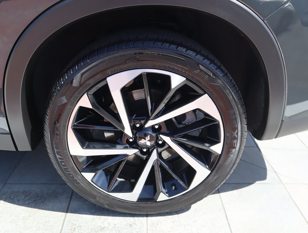 Thumbnail: 2024 Mitsubishi Outlander - 10